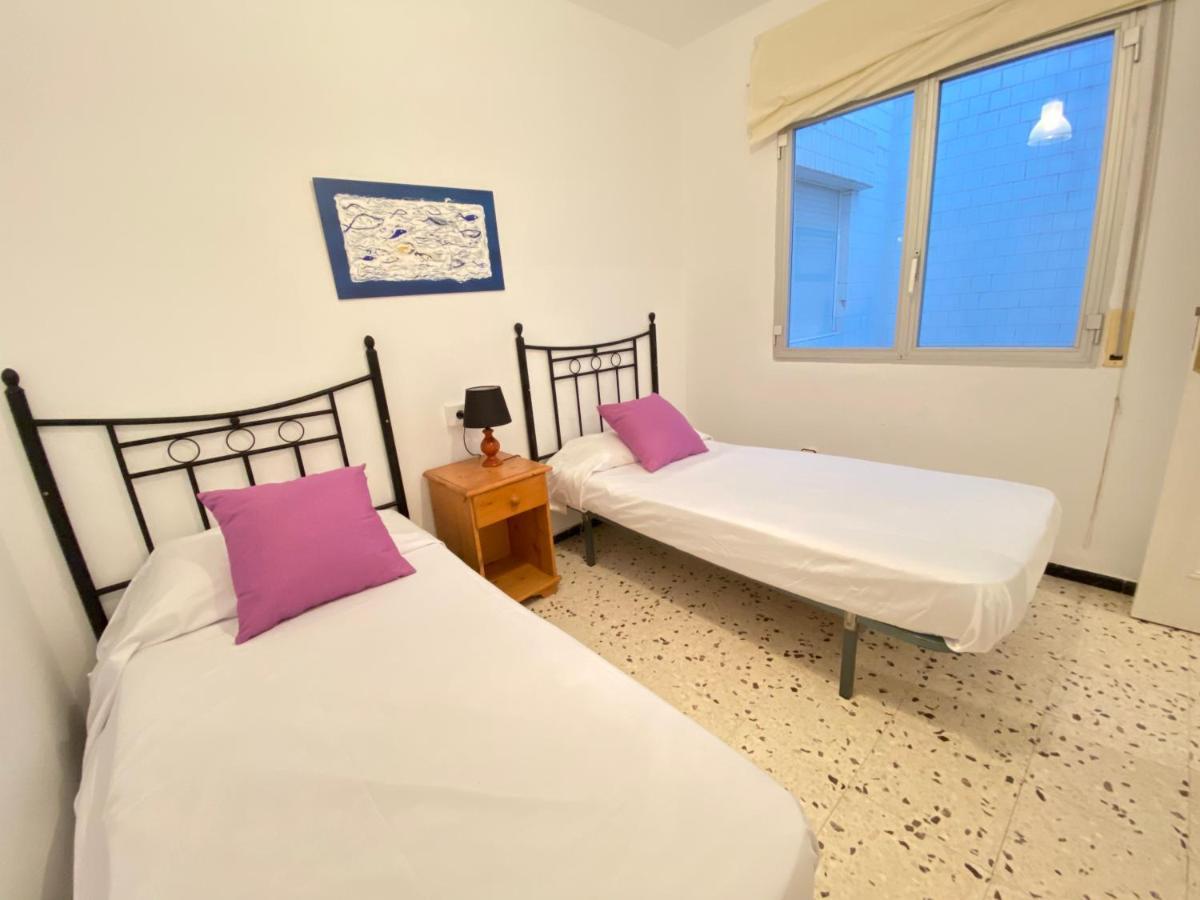 Agi Avenida Apartments Roses Bagian luar foto